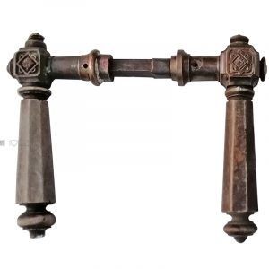 Türdrücker antik Würfel neo gotik alt Horn 17.7mm 8.5er Vk