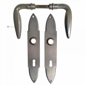 Tür Drückergarnitur alt 1920er Avantgarde spitz polygon vernickelt 8er Vk 72