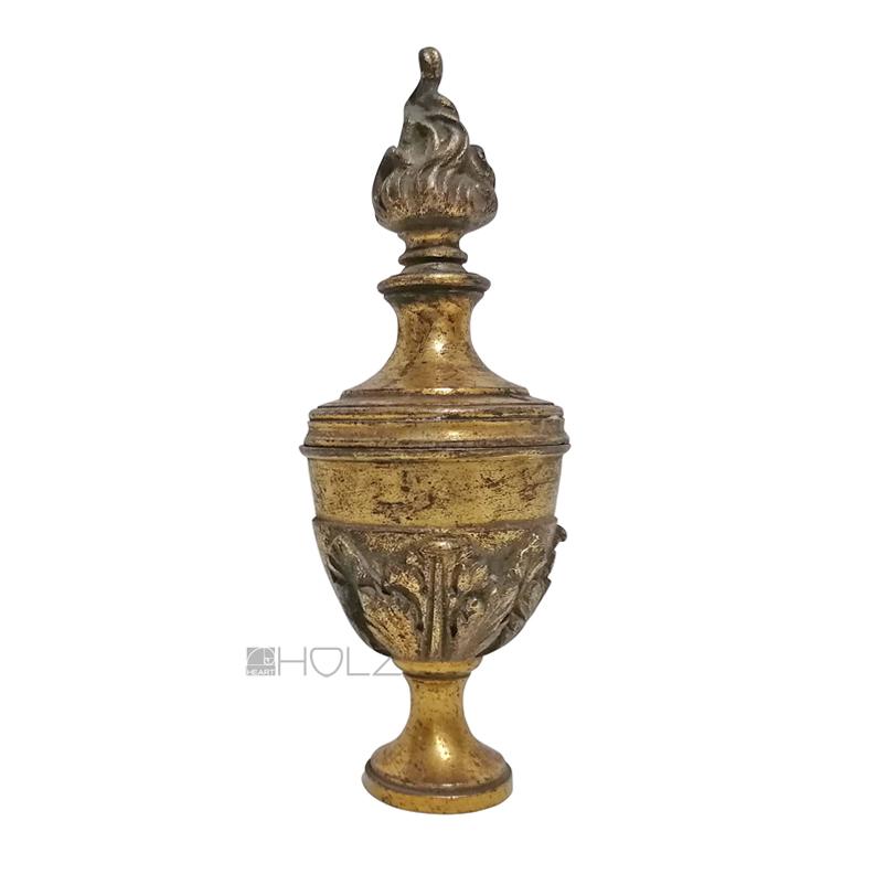 Möbel antik Aufsatz alt schwer Bronze feuervergoldet Zierkopf 16 cm