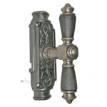 Basküle Fenstergetriebe antik floral alt Fensterolive Würfel vernickelt Zunge links