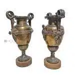 Beisteller Amphoren Ziervasen alt Spelter Bronze Regül antik 40cm