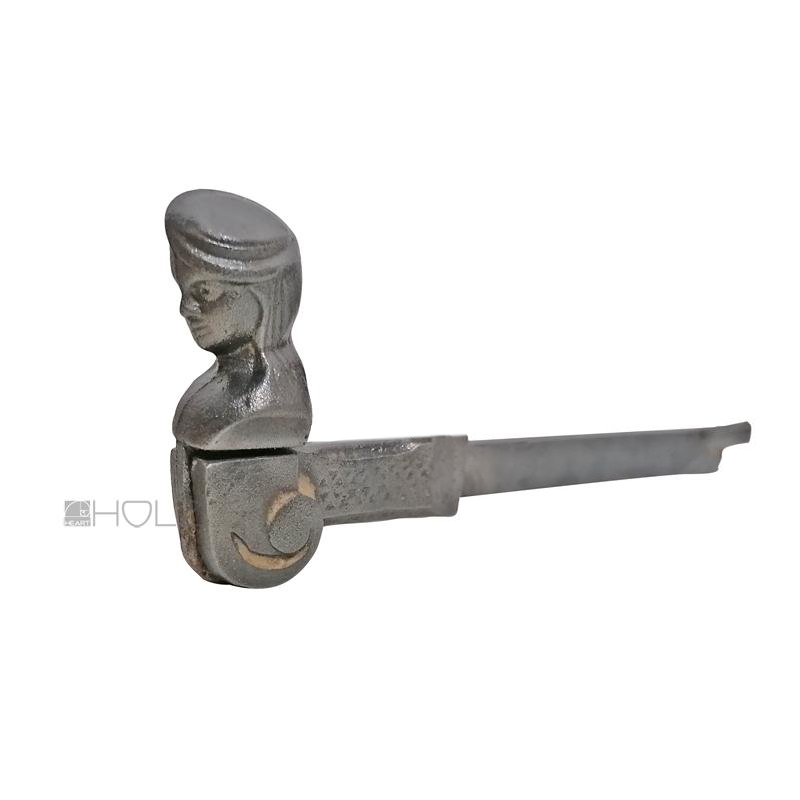 Fensterladenhalter antik Fenster Ladenhalter Frauenbüste Feststeller alt 30mm Fensterladenhalter antik Fenster Ladenhalter Frauenbüste Feststeller alt 30mm