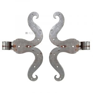 S-Bänder antik alt Paar handgeschmiedete Türbänder 18er Dorn 32cm